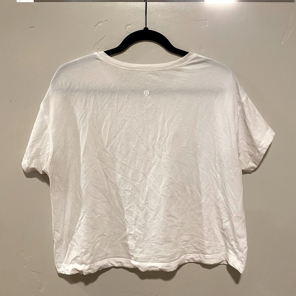 Lululemon “Cates Tee”